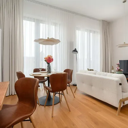 Luxury With Parking And Air Conditioning Near The Market Square By Renters Prestige * 브로츠와프
