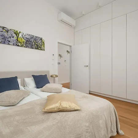 Luxury With Parking And Air Conditioning Near The Market Square By Renters Prestige * Wrocław